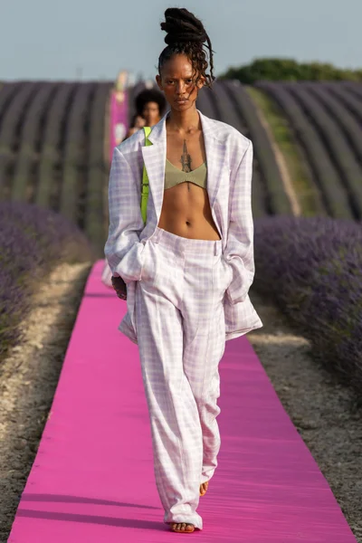 Look 34